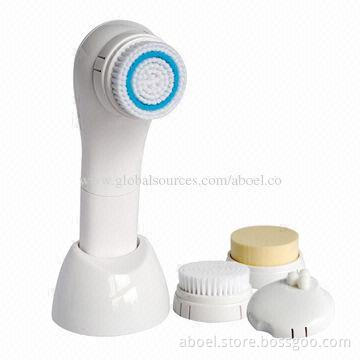 4-in-1 Waterproof Vibrating Facial Cleansing Brush, 2 x AA Batteries Operating